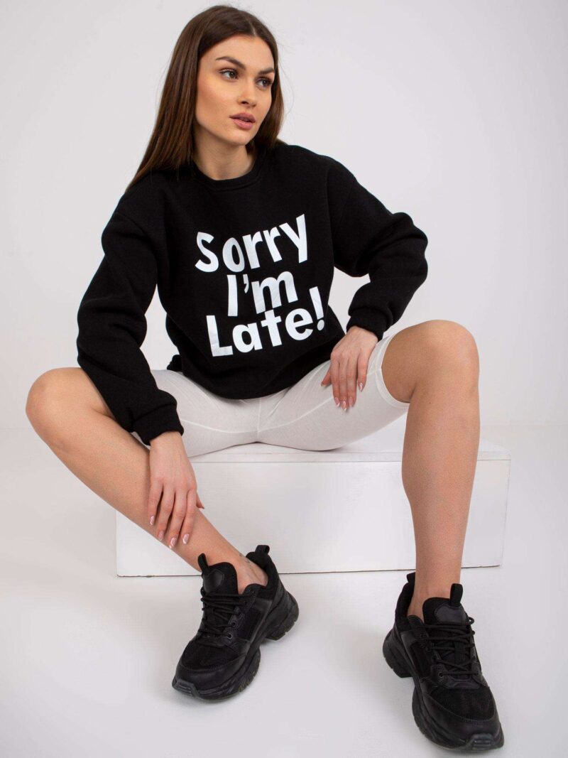 Czarna bluza z nadrukiem