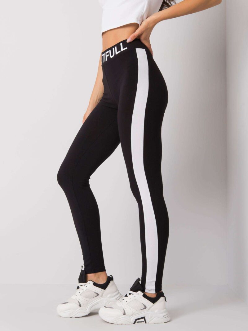 Czarne legginsy z napisem w talii - obrazek 2