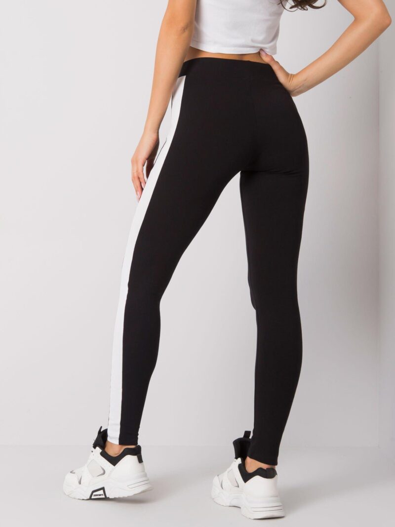Czarne legginsy z napisem w talii - obrazek 3