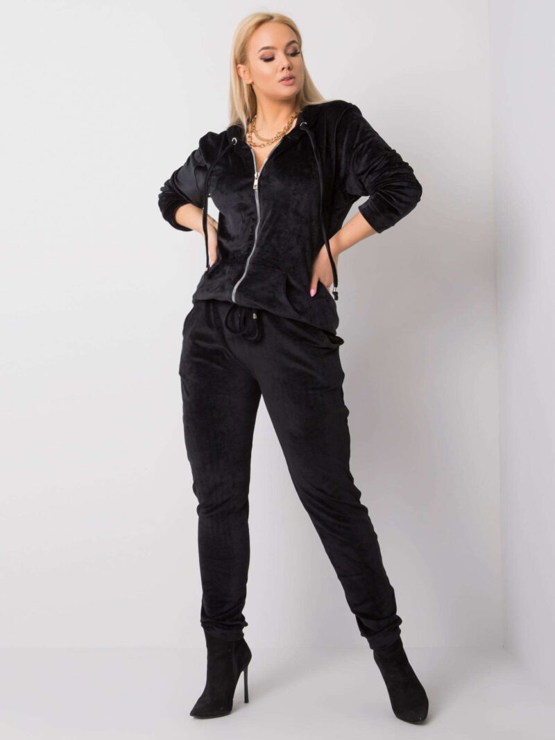 Czarny komplet welurowy plus size - obrazek 2