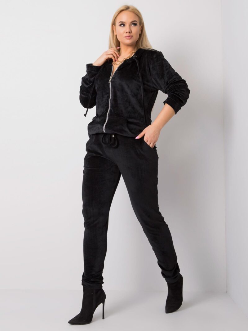 Czarny komplet welurowy plus size - obrazek 3