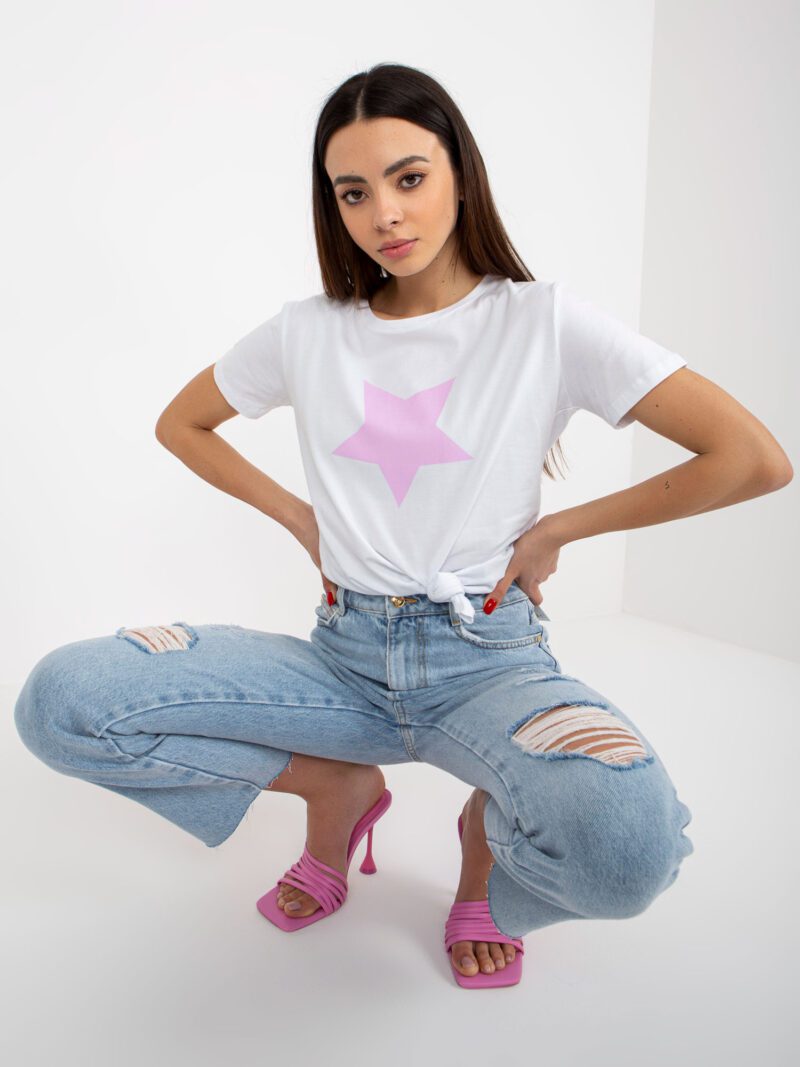 Biały t-shirt damski z nadrukiem - obrazek 3