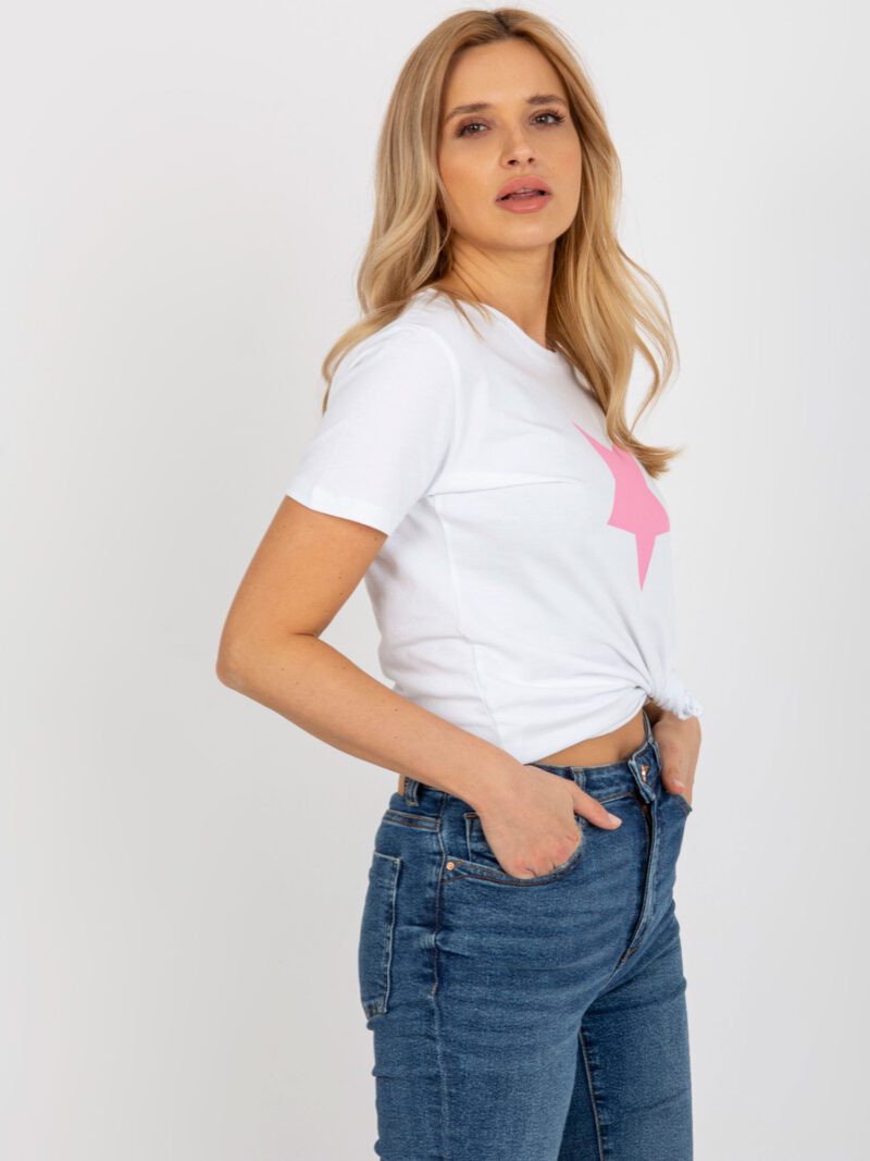 Biały t-shirt damski z różowym nadrukiem - obrazek 2