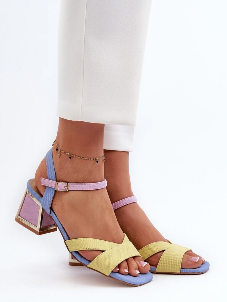 Sandały Model DA CR482 Yellow - Step in style