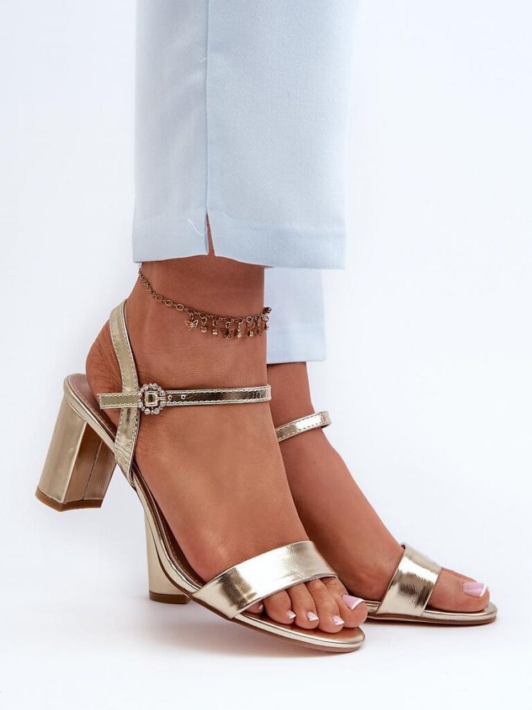 Sandały Model Glindra 24SD98-6986 Gold - Step in style
