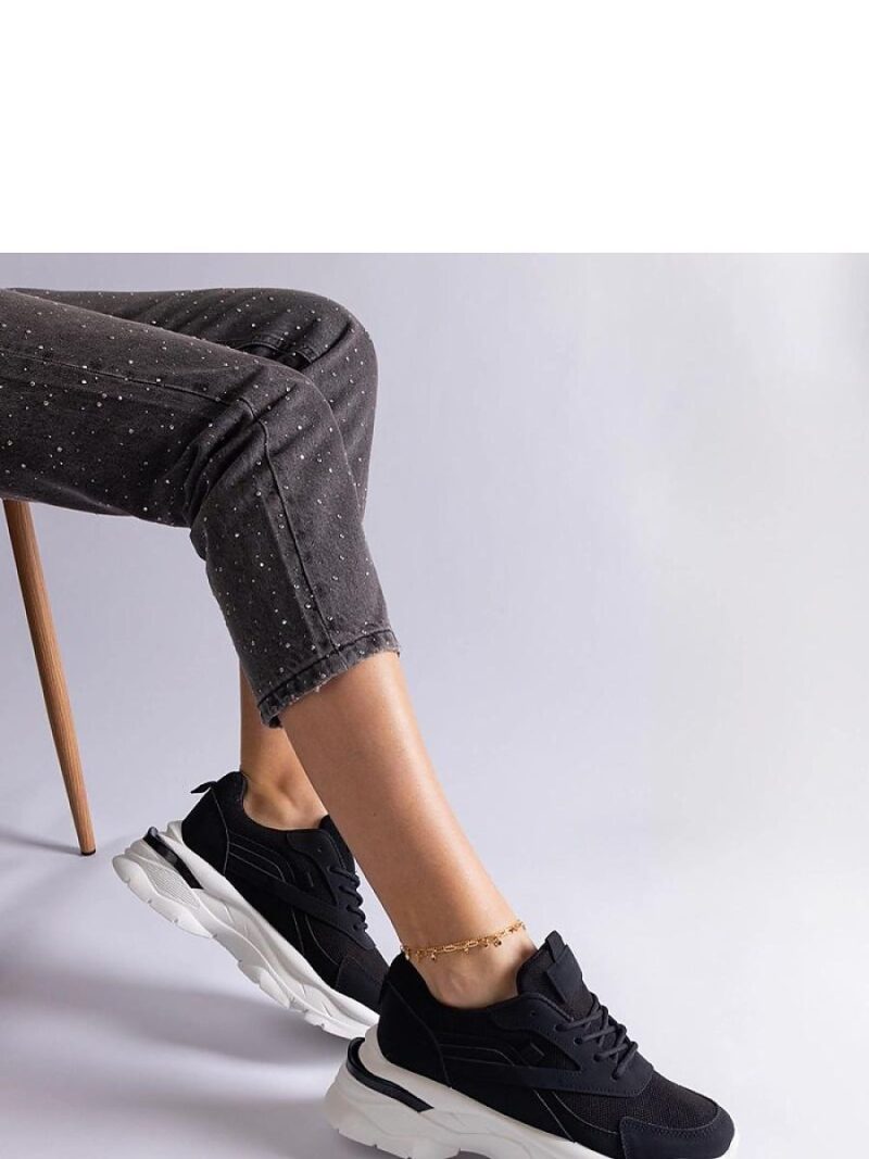 Czarne sneakersy na grubszej podeszwie Guerrera - Solea - obrazek 4
