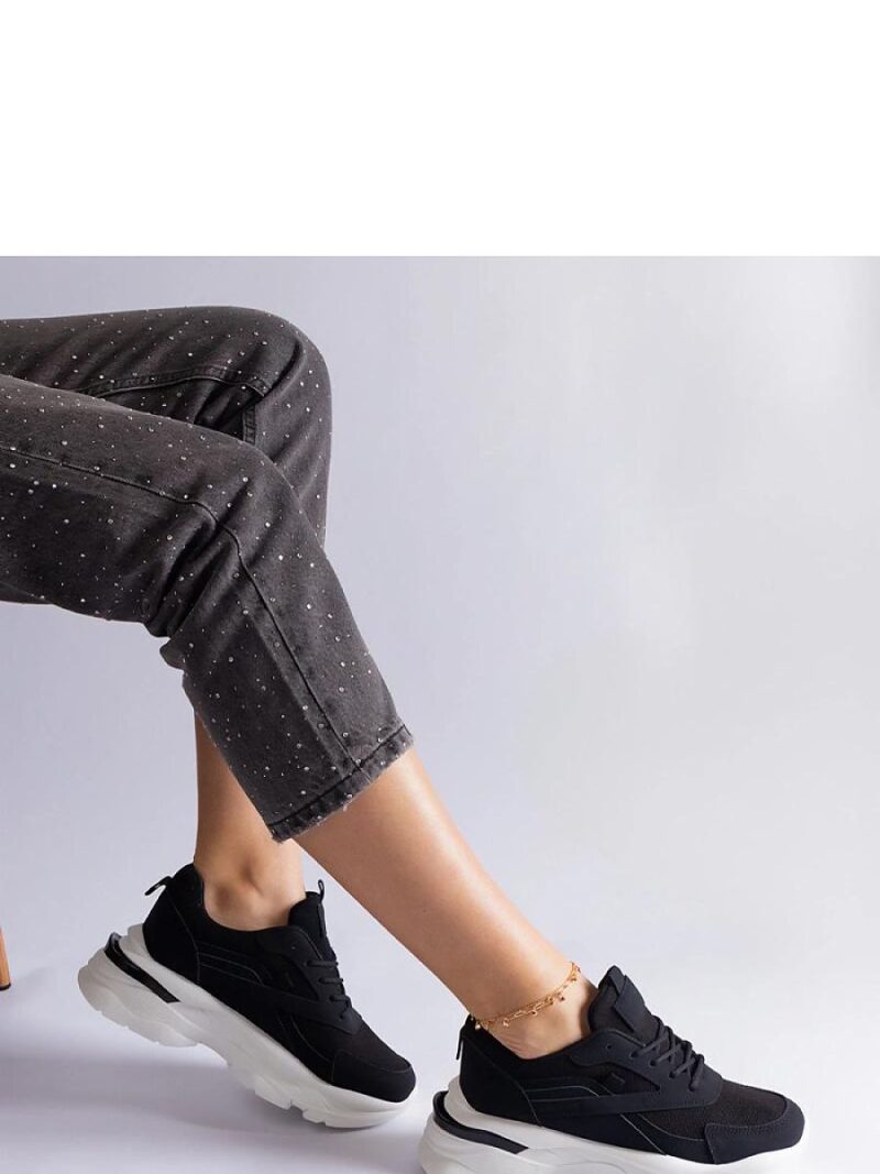 Czarne sneakersy na grubszej podeszwie Guerrera - Solea - obrazek 5