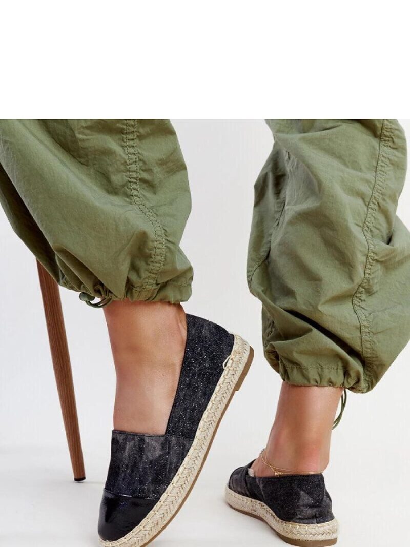 Czarne błyszczące espadryle Surana - Solea - obrazek 3