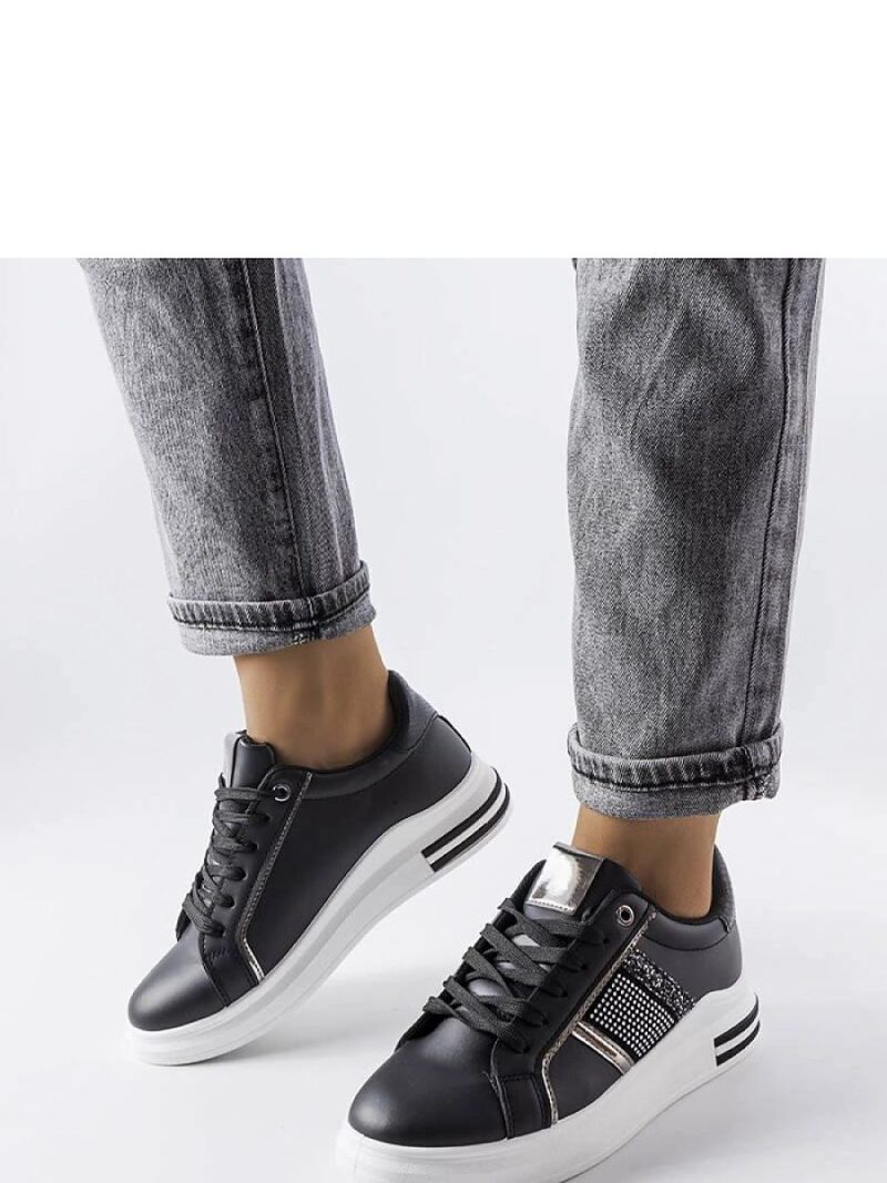 Czarne sneakersy zdobione cyrkoniami Xarles - Solea