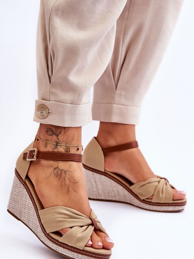 Sandały Model Daphne M338 Beige - Step in style